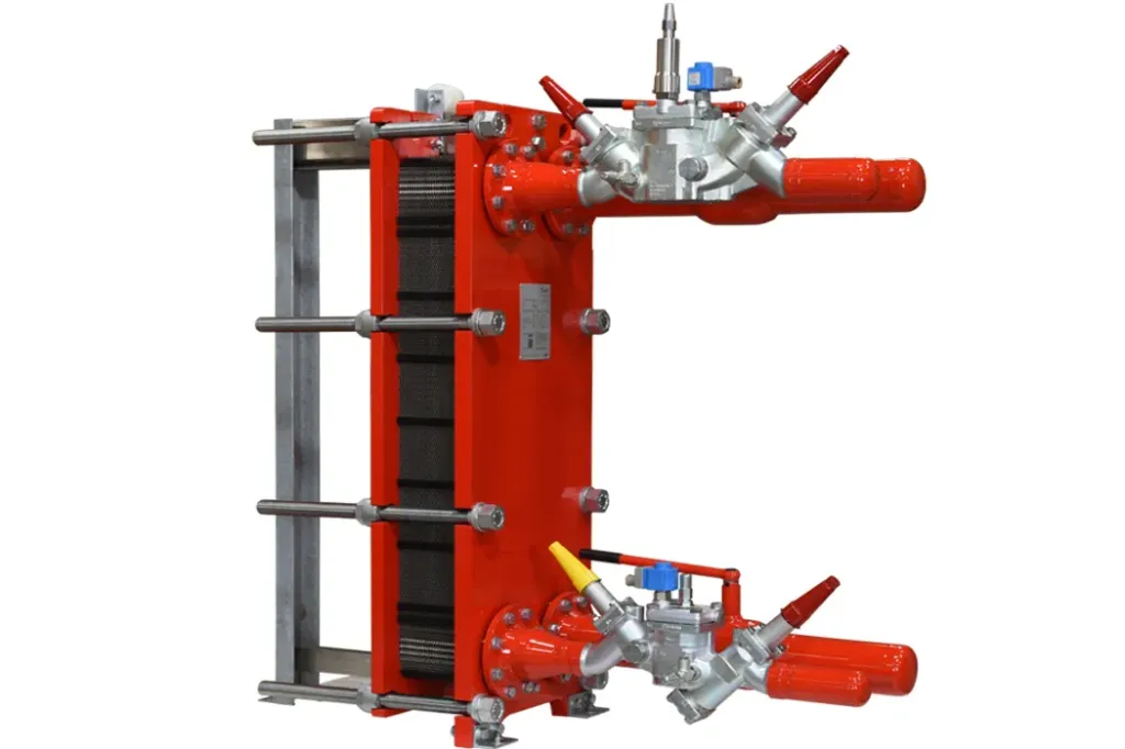 Semi-welded plate heat exchanger for industrial refrigeration ammonia applications