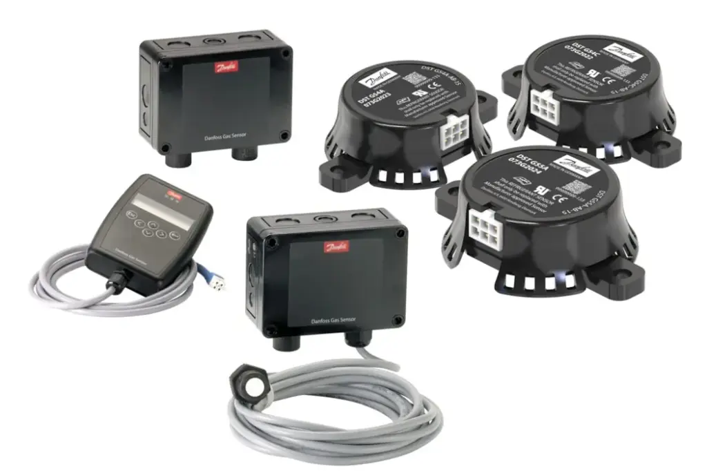 iC2-30, Frequency converter air cooled Single-phase, 200-240 V AC 4.2 A, 0.75 kW/1 HP, IP20/Open type C4 category, No integrated brake chopper (132L6107)